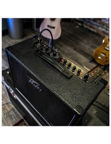 Amplificador de Guitarra y Bajo PEAVEY VYPYR X1 TtransTube Parlante 8" 12 Efectos 30W RMS