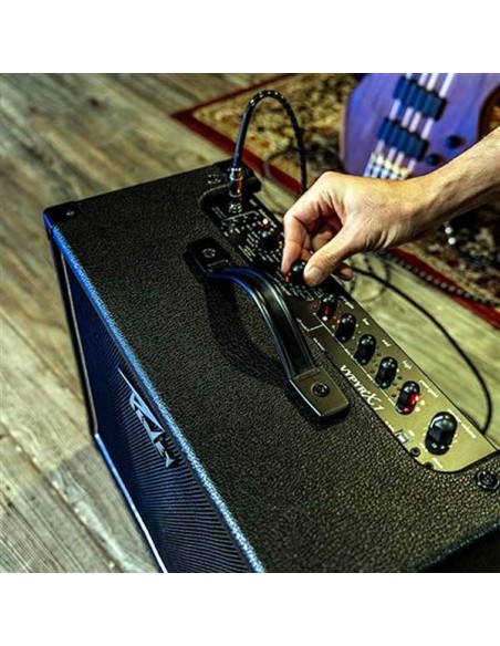 Amplificador de Guitarra y Bajo PEAVEY VYPYR X1 TtransTube Parlante 8" 12 Efectos 30W RMS